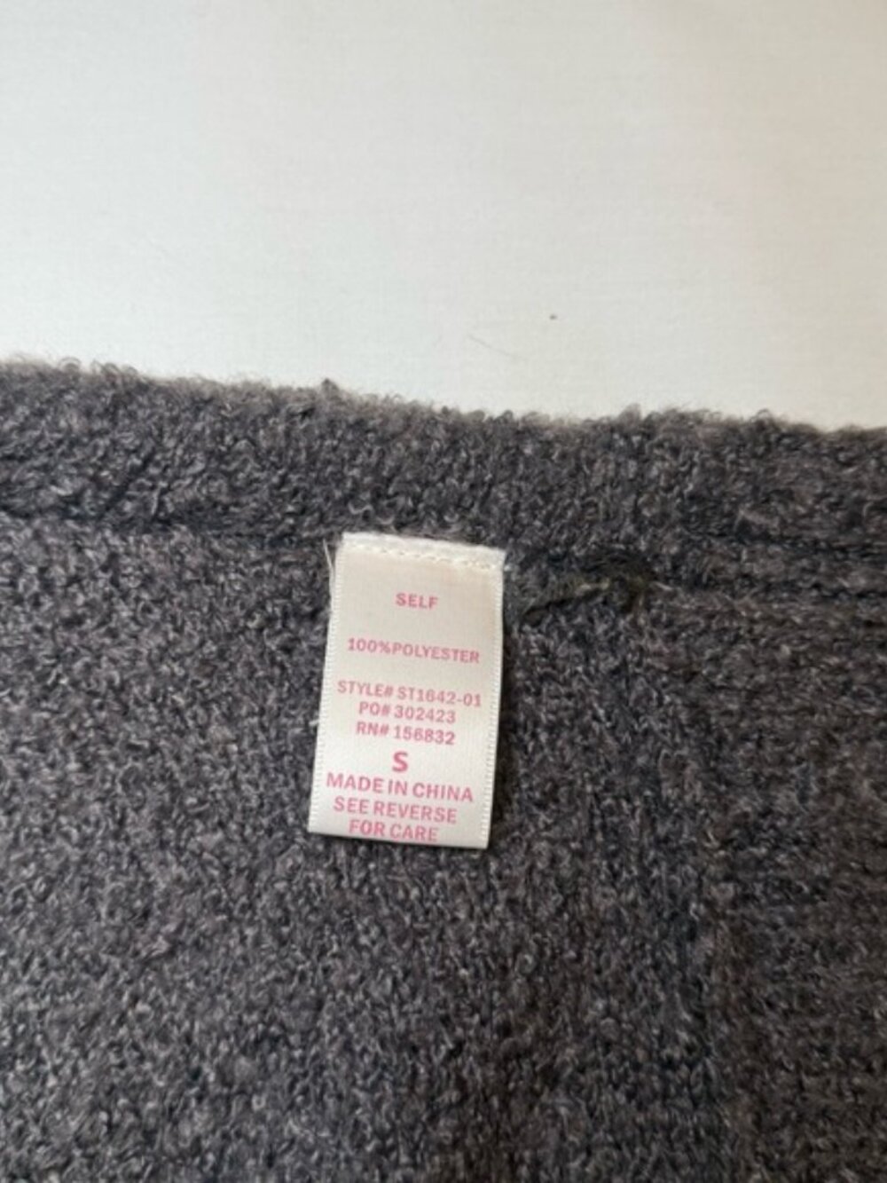 NWT So Me Charcoal Grey Exposed Seam Slouchy Boucle Sweater Size Small - Picture 8 of 8